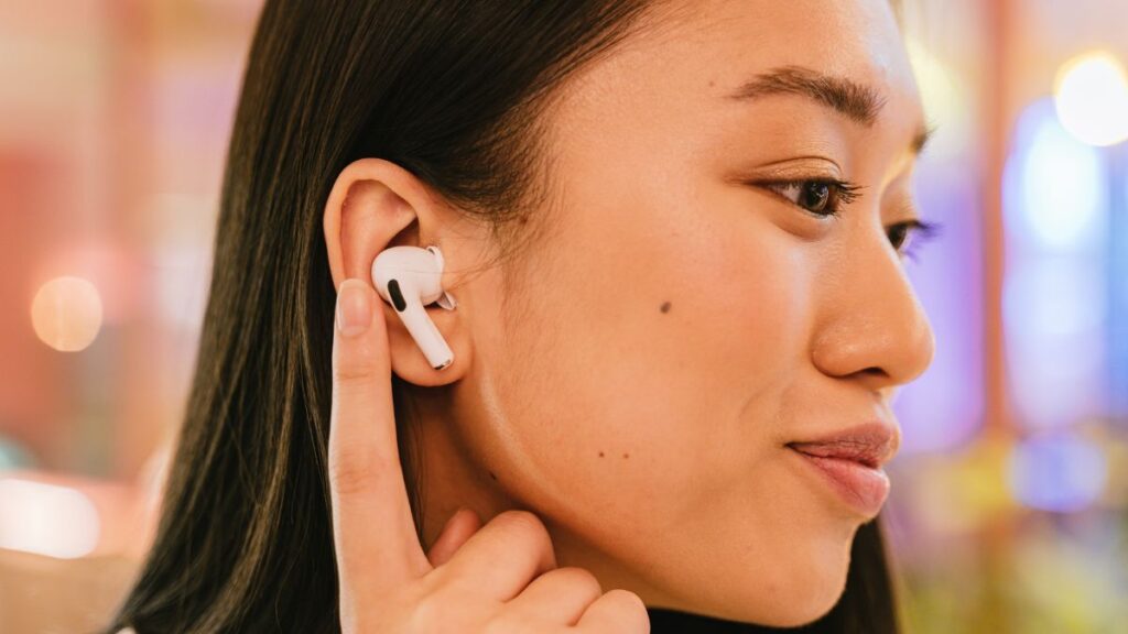 fone bluetooth no ouvido