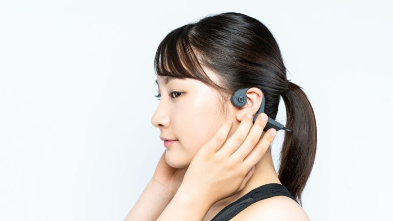 fone de ouvido por condução óssea