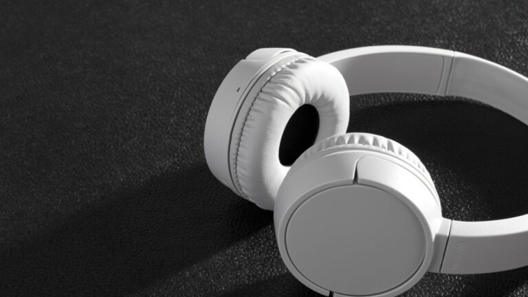 fone de ouvido branco sony